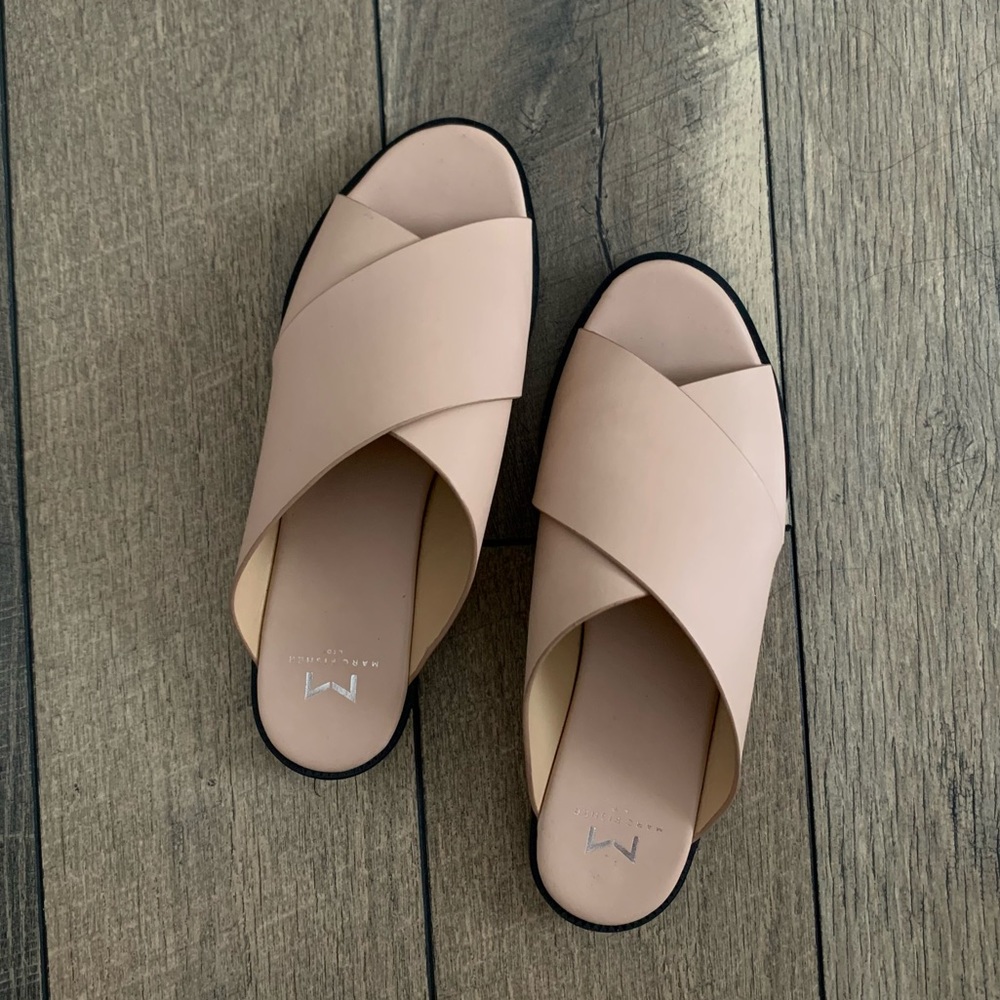 MARC FISHER LTD - Idinia Crisscross Slide Sandal